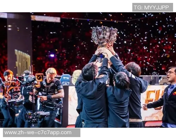 英雄联盟盛宴：深入探讨FPX战队的实力与荣耀之路